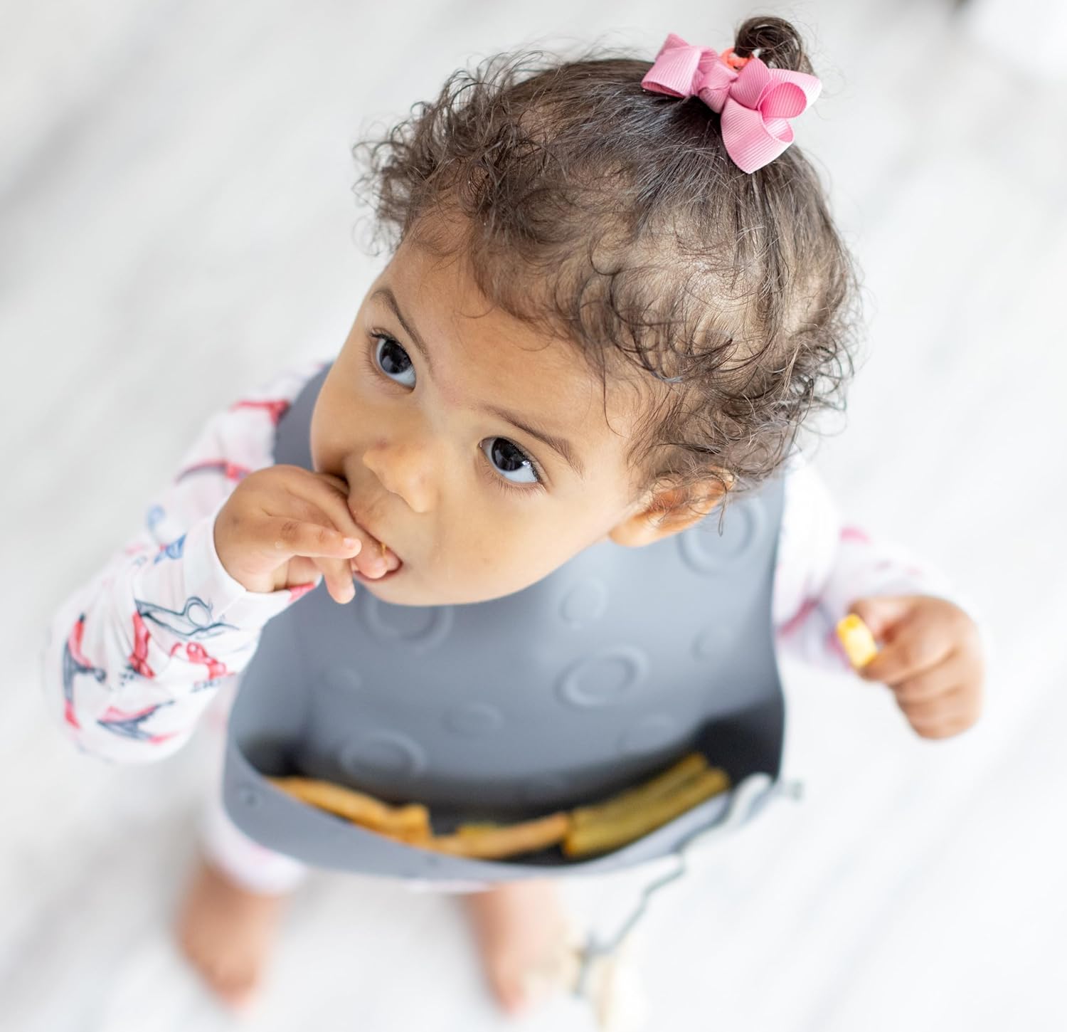 Busy Baby Bungee Bib Adjustable Silicone Bib with Tether Pocket